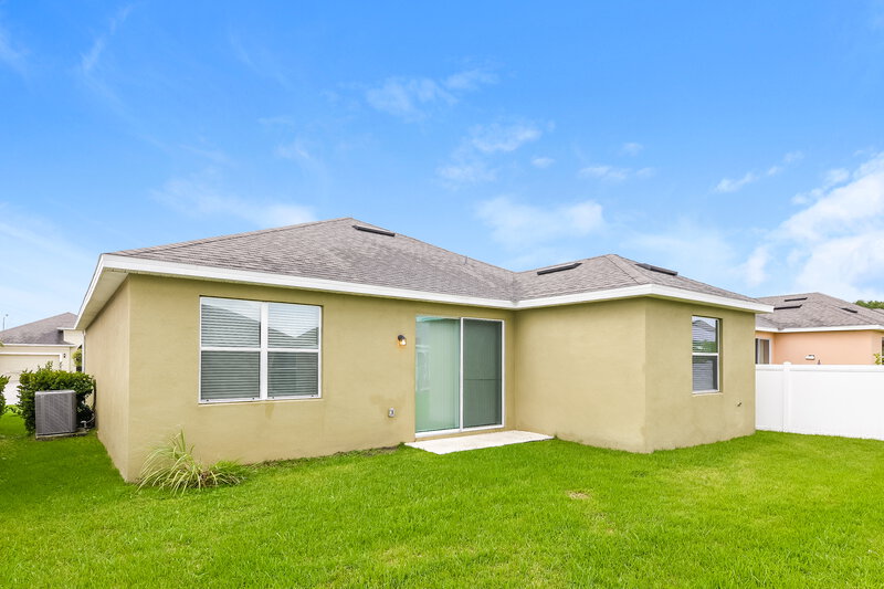 2,260/Mo, 636 Star Magnolia Dr Kissimmee, FL 34744 Rear View