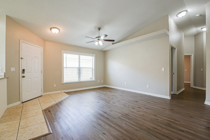 2,395/Mo, 160 Burnsed Pl Oviedo, FL 32765 Living Room View 2