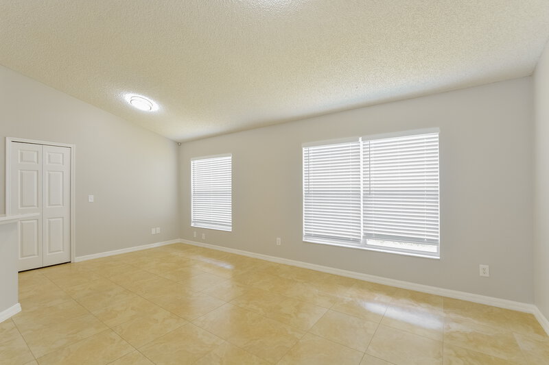 2,180/Mo, 3813 Shawn Cir Orlando, FL 32826 Dining Room View
