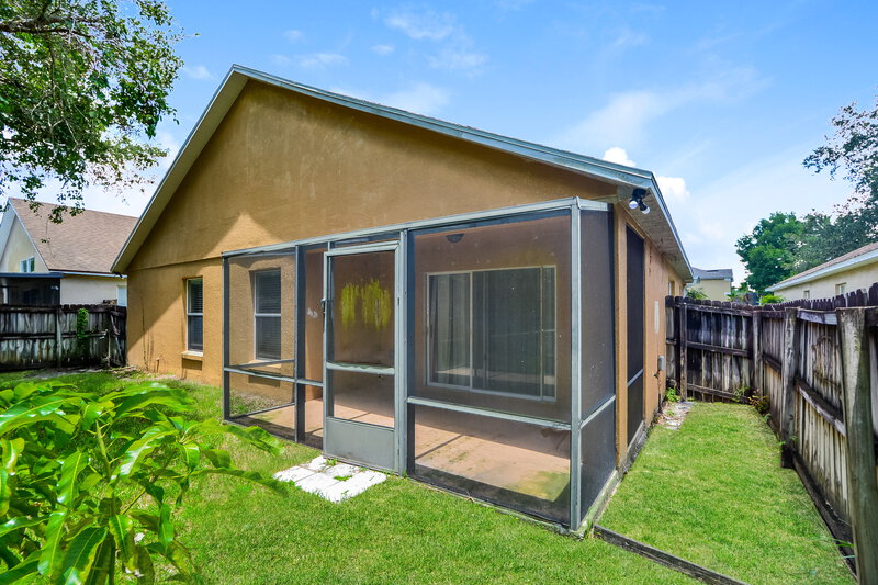 2,180/Mo, 3813 Shawn Cir Orlando, FL 32826 Rear View 2