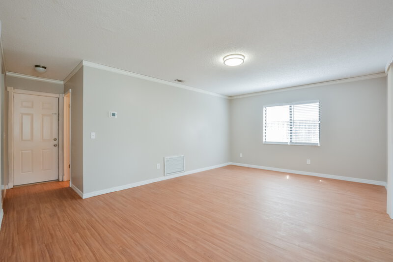 2,350/Mo, 410 Red Coat Ln Orlando, FL 32825 Living Room View 3