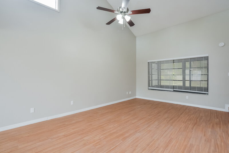 2,350/Mo, 410 Red Coat Ln Orlando, FL 32825 Family Room View