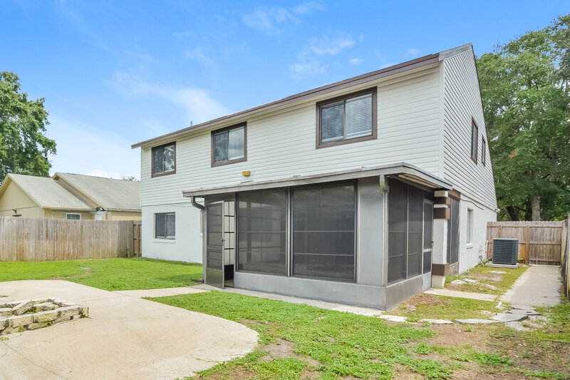 2,350/Mo, 410 Red Coat Ln Orlando, FL 32825 Rear View