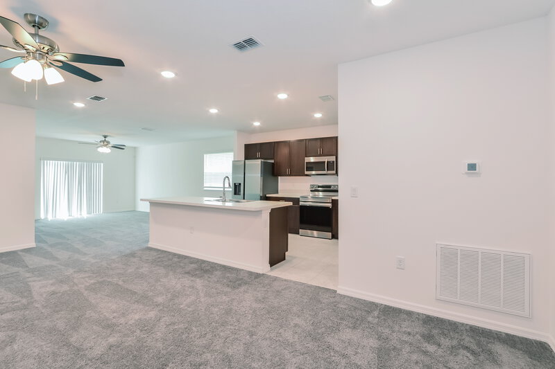 1,595/Mo, 1409 Orlando Ct Poinciana, FL 34759 Living Room View 2