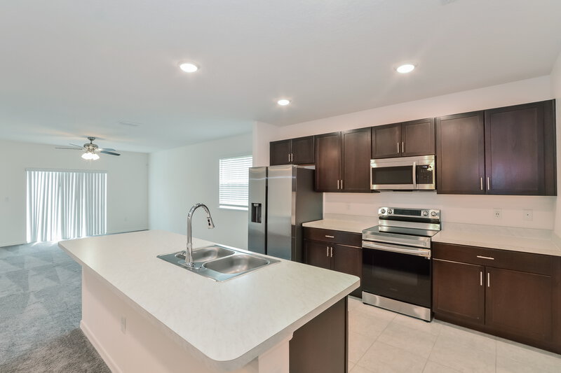 1,595/Mo, 1409 Orlando Ct Poinciana, FL 34759 Kitchen View