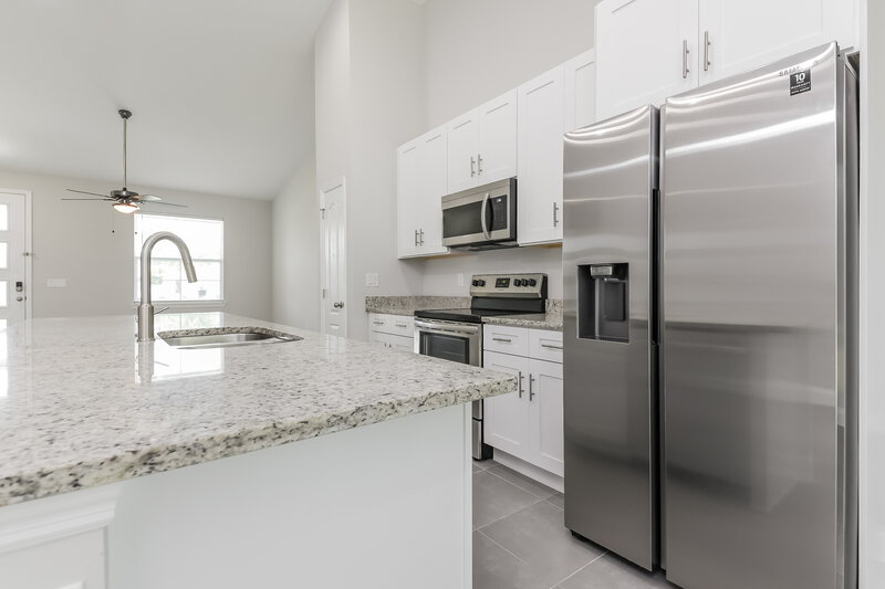 2,205/Mo, 604 Gaul Way Kissimmee, FL 34759 Kitchen View 2