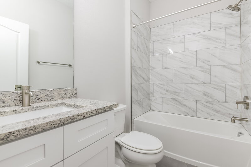 2,205/Mo, 604 Gaul Way Kissimmee, FL 34759 Bathroom View