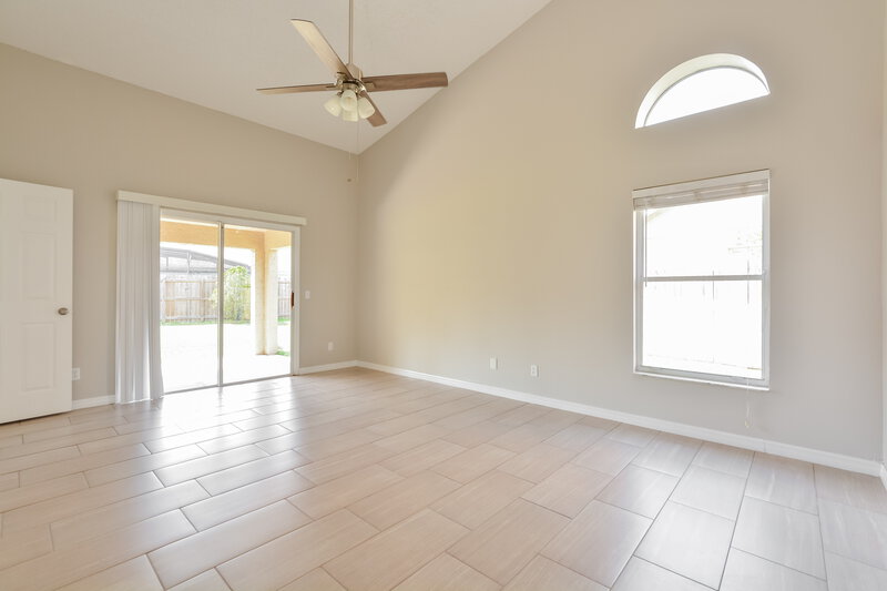 2,440/Mo, 12638 Beltingle Ct Orlando, FL 32837 Main Bedroom View 2