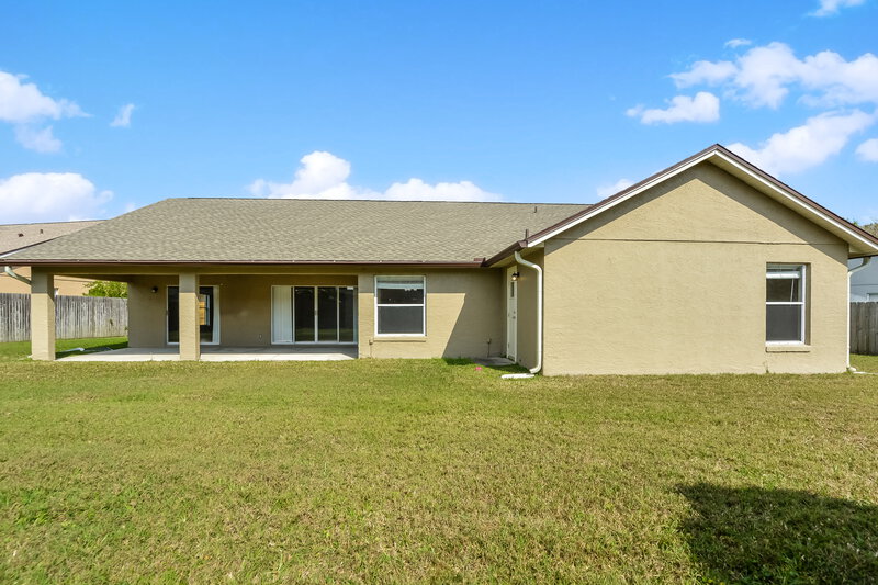 2,440/Mo, 12638 Beltingle Ct Orlando, FL 32837 Rear View