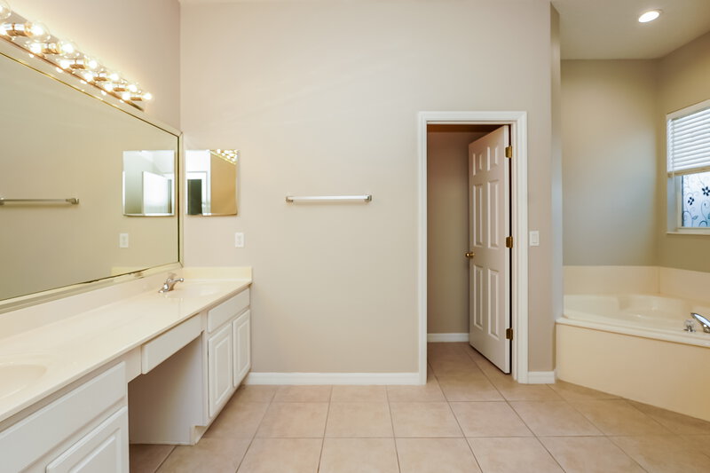 4,480/Mo, 3637 Rochelle Ln Apopka, FL 32712 Main Bathroom View