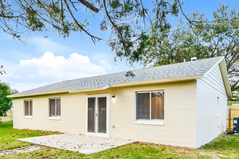 2,240/Mo, 119 Alder Ct Sanford, FL 32773 Rear View