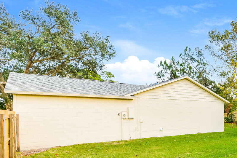 2,240/Mo, 119 Alder Ct Sanford, FL 32773 Rear View 2