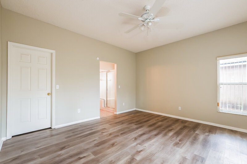 2,470/Mo, 1760 Sparkling Water Cir Ocoee, FL 34761 Main Bedroom View