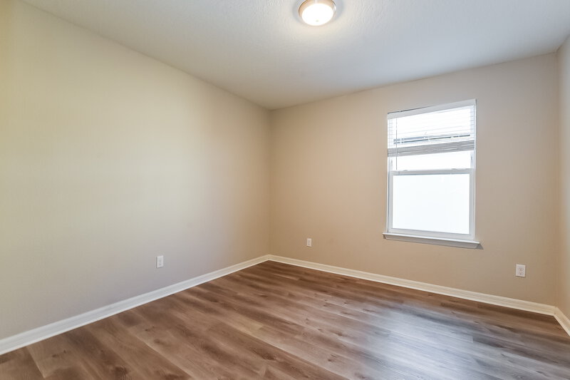 1,735/Mo, 1109 Atlantic Ave Fruitland Park, FL 34731 Bedroom View 2