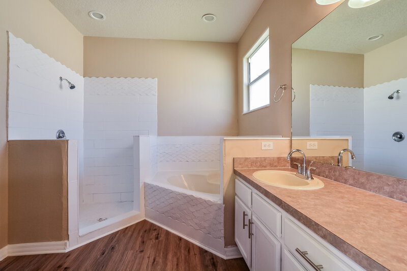2,165/Mo, 1809 Ironwood Way Kissimmee, FL 34746 Main Bathroom View