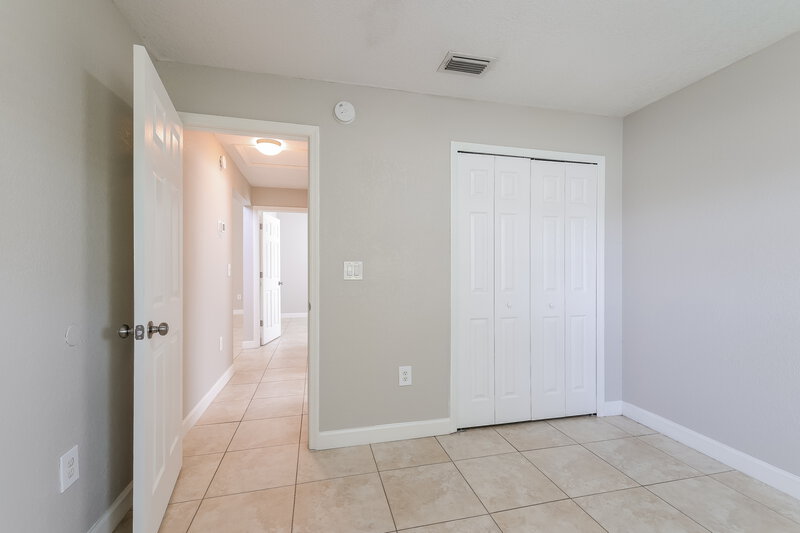 2,320/Mo, 2120 Cuxham Ct Orlando, FL 32837 Bedroom View 2