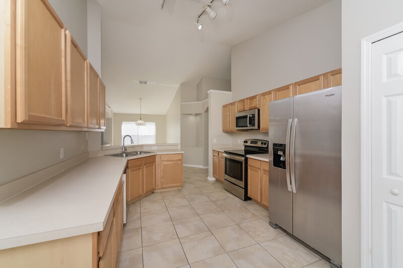 2,045/Mo, 133 Thornbury Dr Kissimmee, FL 34744 Kitchen View 2