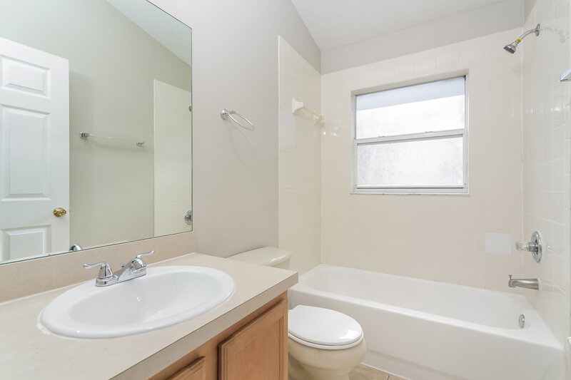 2,045/Mo, 133 Thornbury Dr Kissimmee, FL 34744 Bathroom View