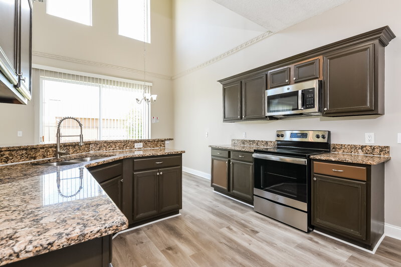 2,600/Mo, 225 Beckenham Dr Kissimmee, FL 34758 Kitchen View