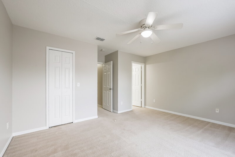 2,440/Mo, 13210 Moss Hollow Ct Orlando, FL 32828 Main Bedroom View 2