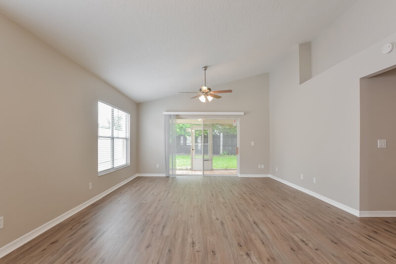2,220/Mo, 2272 Mallard Creek Cir Kissimmee, FL 34743 Living Room View 2