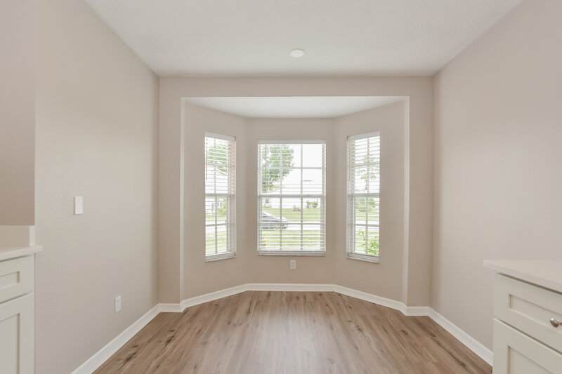 2,220/Mo, 2272 Mallard Creek Cir Kissimmee, FL 34743 Breakfast Nook View