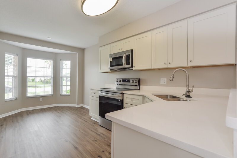 2,220/Mo, 2272 Mallard Creek Cir Kissimmee, FL 34743 Kitchen View