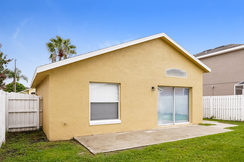 2,275/Mo, 13318 Greenpointe Dr Orlando, FL 32824 Rear View 3