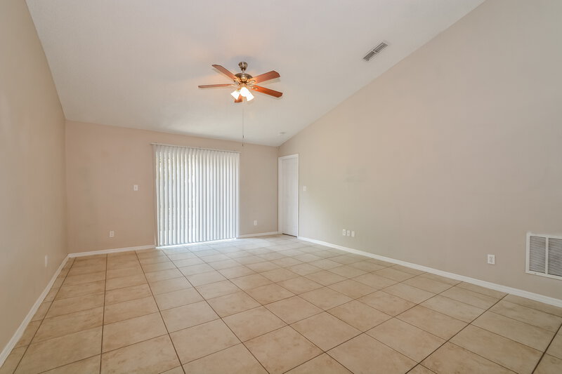2,445/Mo, 3229 New Mexico Ct Orlando, FL 32826 Living Room View 2
