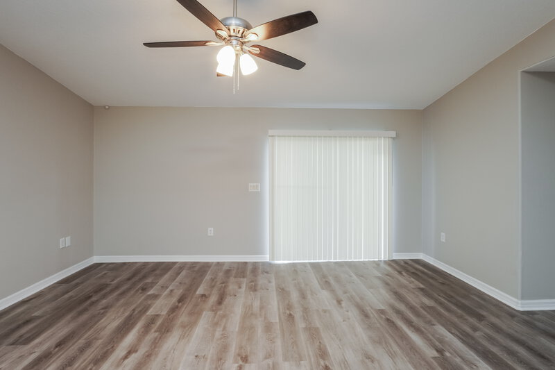 1,980/Mo, 828 Cabaret Ct Kissimmee, FL 34759 Family Room View 2