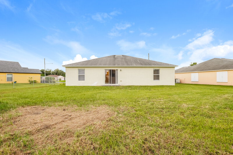 1,980/Mo, 828 Cabaret Ct Kissimmee, FL 34759 Rear View