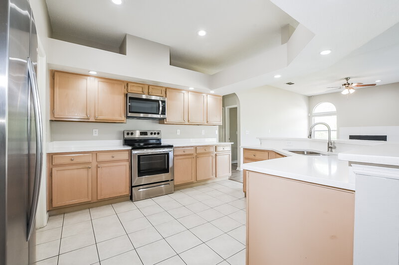 2,405/Mo, 1409 Center St Ocoee, FL 34761 Kitchen View 2