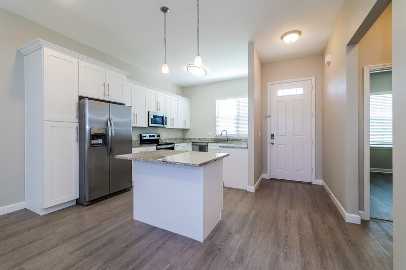 1,660/Mo, 105 Big Black Dr Poinciana, FL 34759 Kitchen View 4