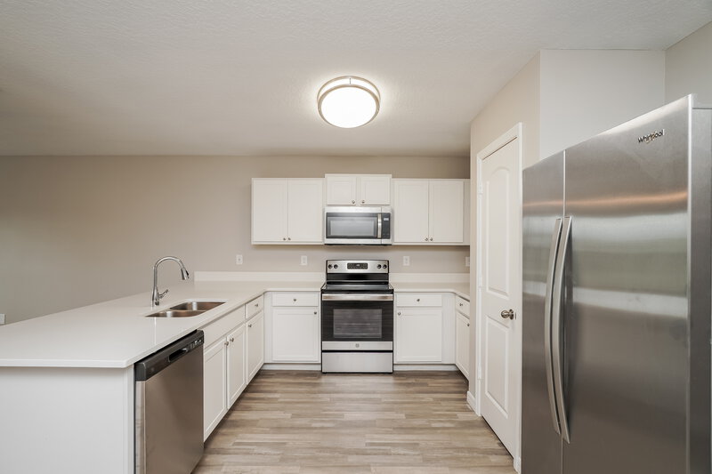 1,620/Mo, 333 Elderberry Ct Kissimmee, FL 34759 Kitchen View