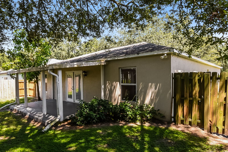 1,890/Mo, 1044 Remington Ave Eustis, FL 32726 Rear View