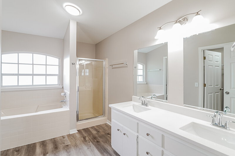 1,690/Mo, 459 Flamingo Ct Kissimmee, FL 34759 Main Bathroom View