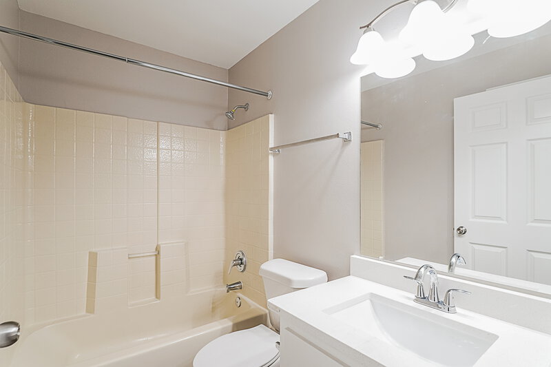 1,690/Mo, 459 Flamingo Ct Kissimmee, FL 34759 Bathroom View