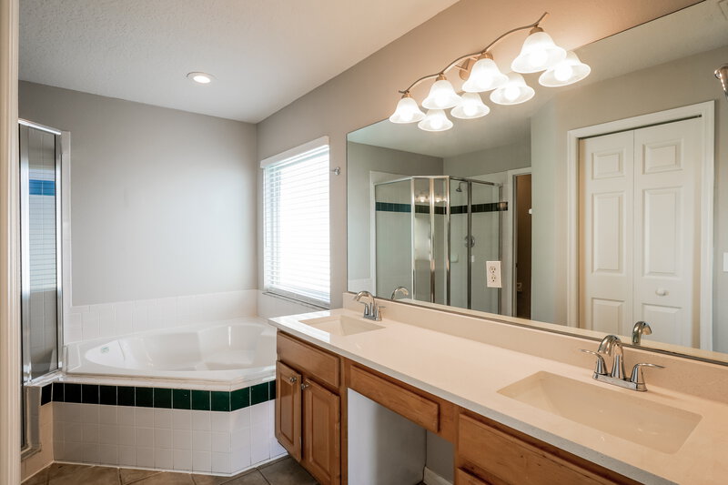 3,320/Mo, 2877 Middleton Cir Kissimmee, FL 34743 Bathroom View