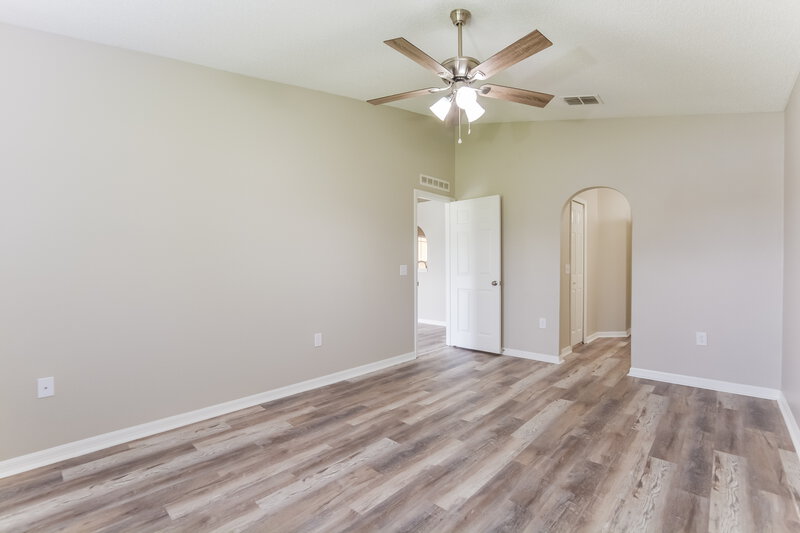 1,940/Mo, 204 McKay Blvd Sanford, FL 32771 Main Bedroom View 2