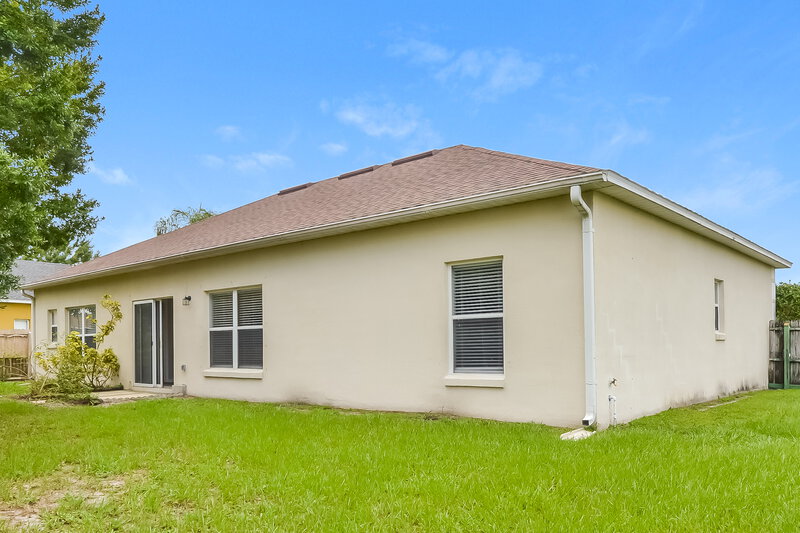 2,185/Mo, 2722 Woodstream Cir Kissimmee, FL 34743 Rear View