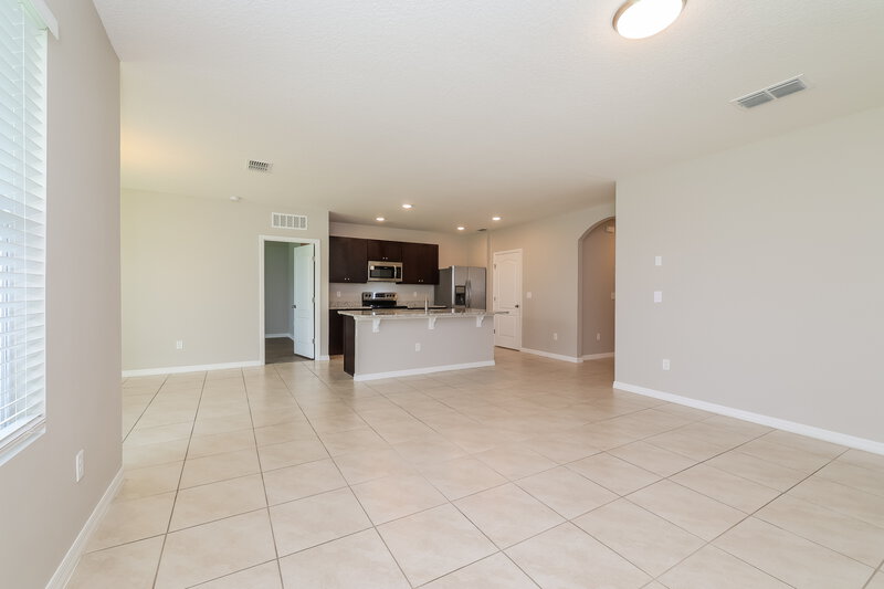 2,195/Mo, 336 Tanglewood Dr Davenport, FL 33896 Living Room View