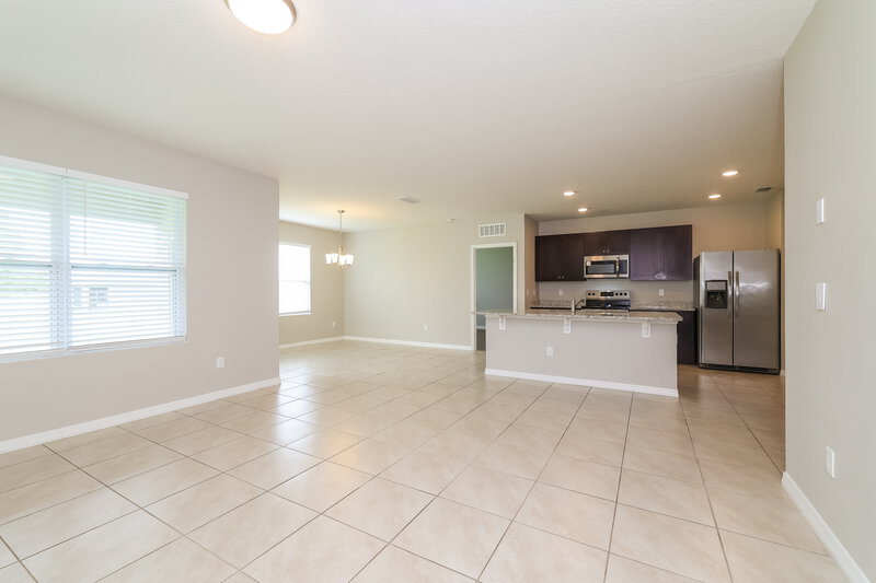 2,195/Mo, 336 Tanglewood Dr Davenport, FL 33896 Living Room View 2