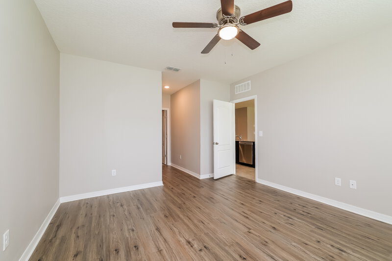 2,195/Mo, 336 Tanglewood Dr Davenport, FL 33896 Main Bedroom View