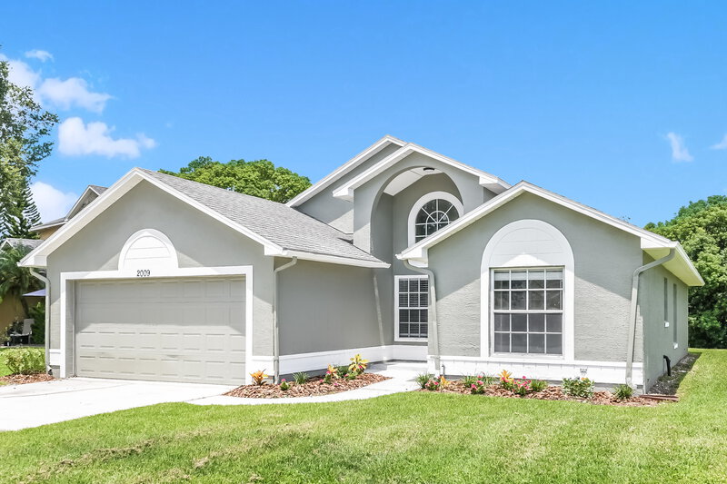 2,360/Mo, 2009 Ipsden Dr Orlando, FL 32837 Front View