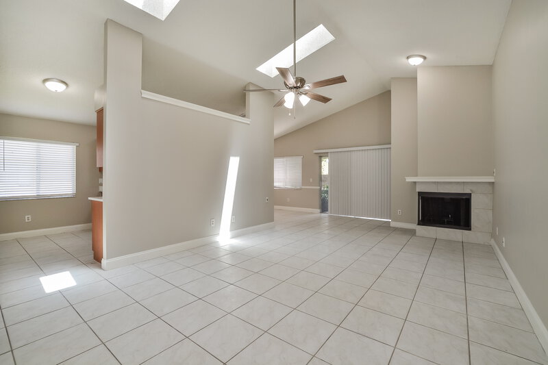 2,275/Mo, 749 Heather Glen Cir Lake Mary, FL 32746 Living Room View