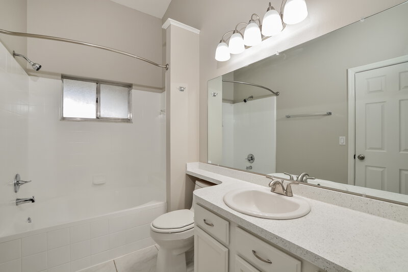 2,275/Mo, 749 Heather Glen Cir Lake Mary, FL 32746 Main Bathroom View
