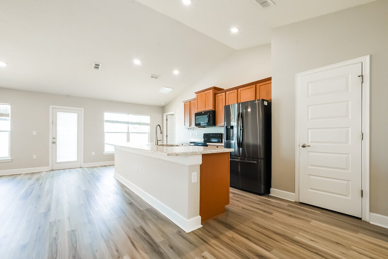 2,280/Mo, 7803 Sloewood Dr Leesburg, FL 34748 Kitchen View