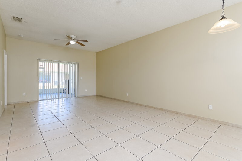 1,879/Mo, 14580 Laguna Beach Cir Orlando, FL 32824 Living Room View 2
