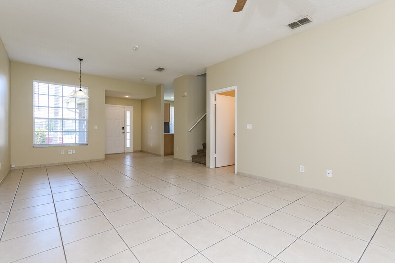 1,879/Mo, 14580 Laguna Beach Cir Orlando, FL 32824 Living Room View 4