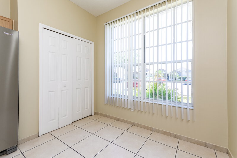 1,879/Mo, 14580 Laguna Beach Cir Orlando, FL 32824 Dining Room View
